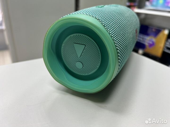 Bluetooth колонка jbl charge 4