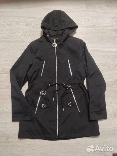 Ветровка женская