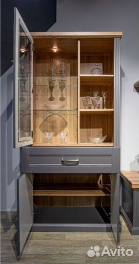 Сервант из массива дерева. Tapa 41