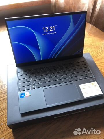 Asus zenbook UX425E