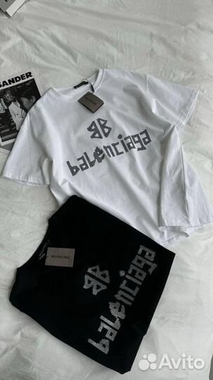 Футболка Balenciaga