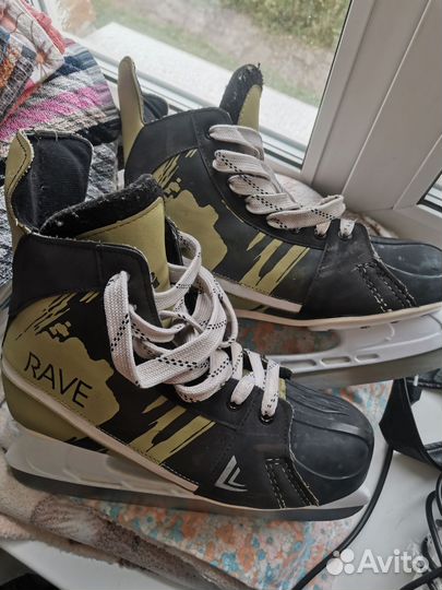 Коньки хоккейные