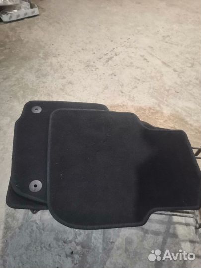 Автомобильные коврики текстильные