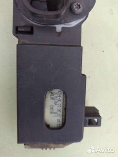 Замок лючка бензобака volvo s40 2004-2012 бу