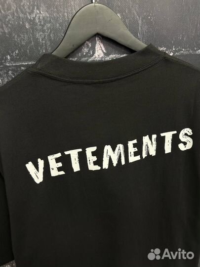Футболка Vetements