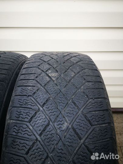 Continental ContiVikingContact 7 215/55 R17 98T