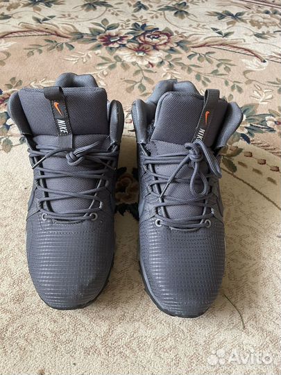 Кроссовки зимние