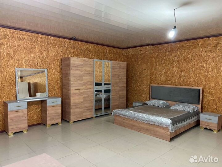 Спальный гарнитур