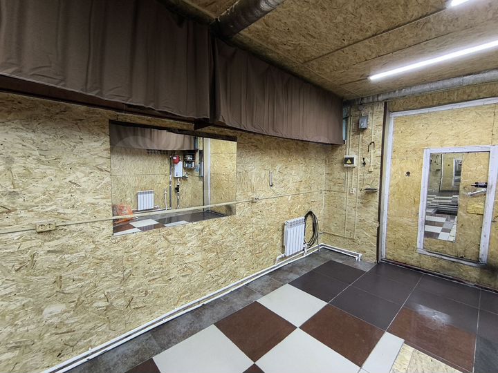 Гараж, > 30 м²