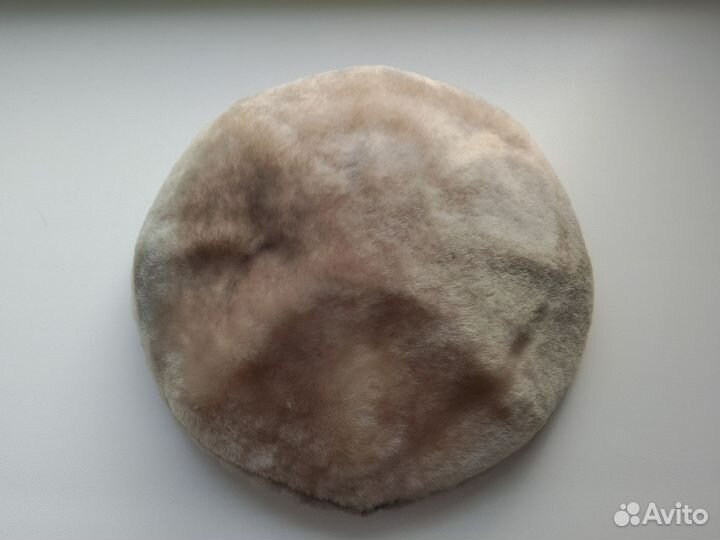 Берет женский мутоновый