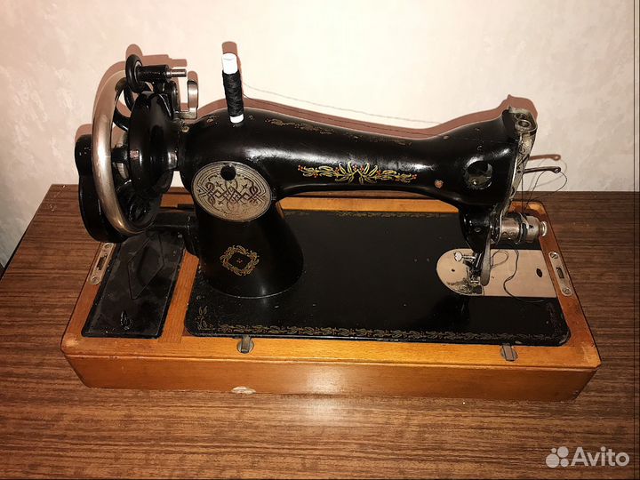 Швейная машинка пмз им. Калинина В Отличном рабоче