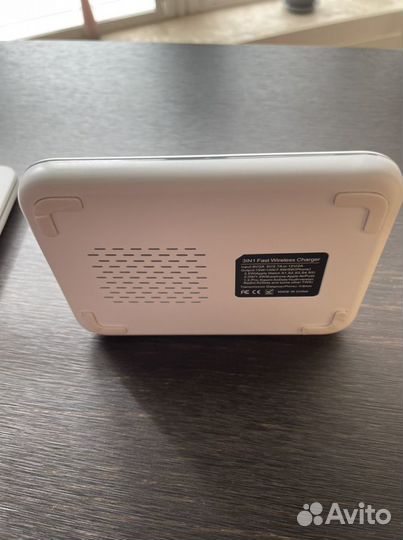 Беспроводная зарядка 3 в 1