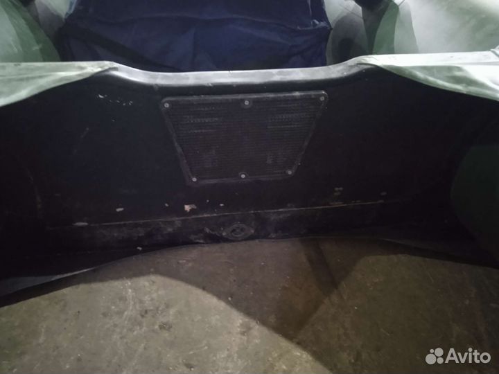 Лодка Ниссамаран 3800