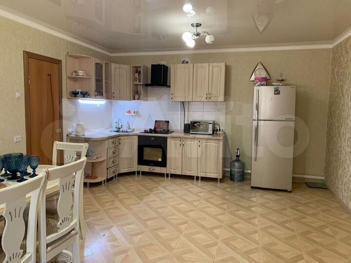 Дом 350 м² на участке 5,5 сот.