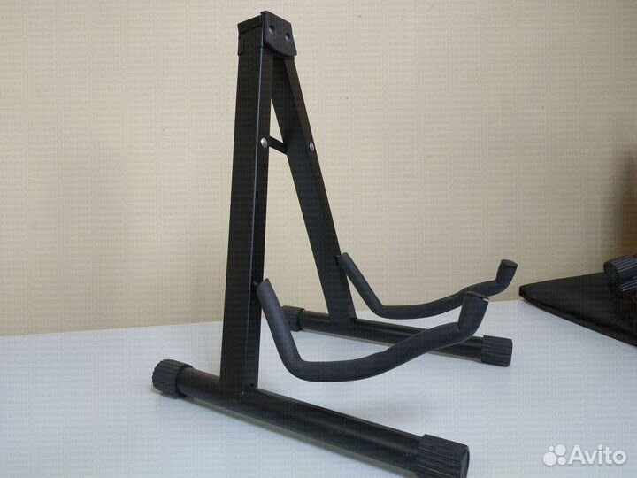 Стойка для гитары