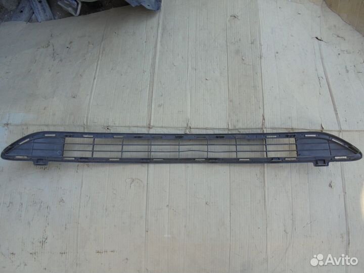 Решетка в бампер нижняя Lexus ES