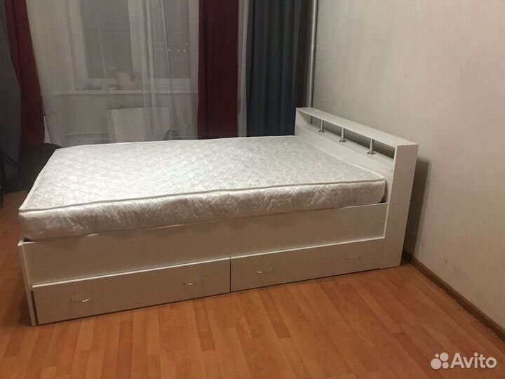 Кровать