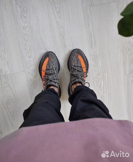 Кроссовки Adidas Yeezy Boost 350 V2 Carbon Beluga