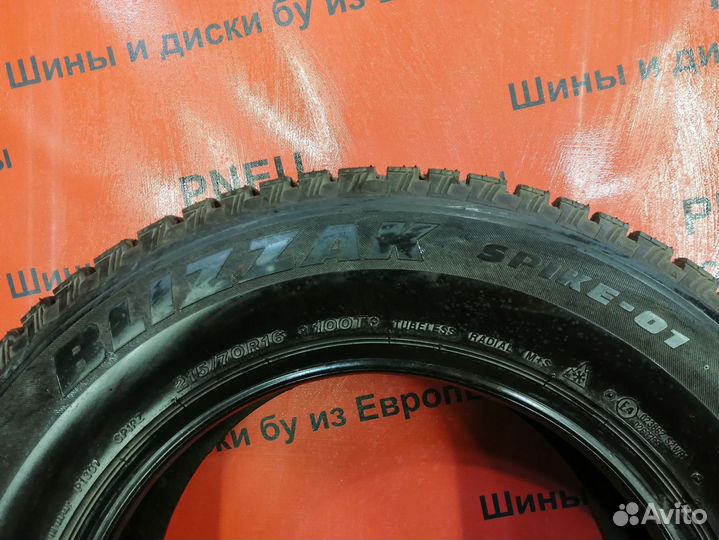 Bridgestone Blizzak Spike-01 215/70 R16 96T