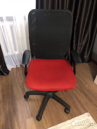 Компьютерное кресло