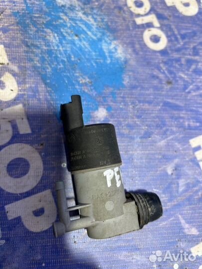 Моторчик омывателя лобового стекла Renault Logan 1