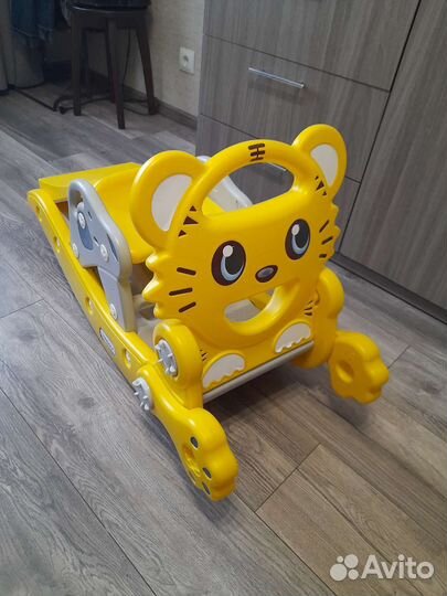 Детский игровой комплекс с горкой