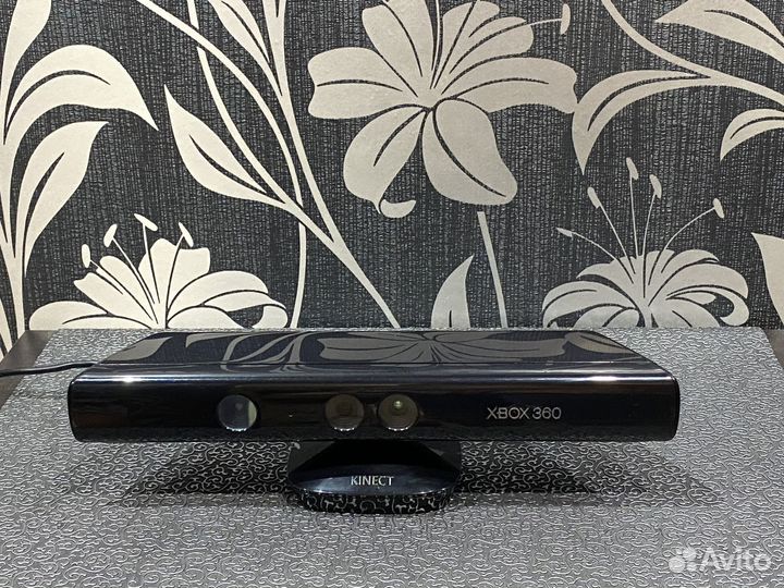 Xbox 360 + Kinect \ 2 джойстика\ игры 20