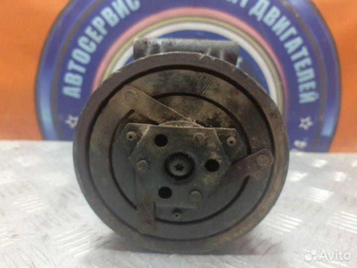 Компрессор кондиционера Renault Megane K4M