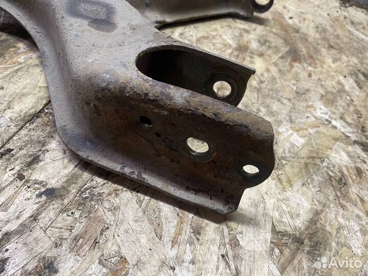 Рычаг передний левый GreatWall Hover h2