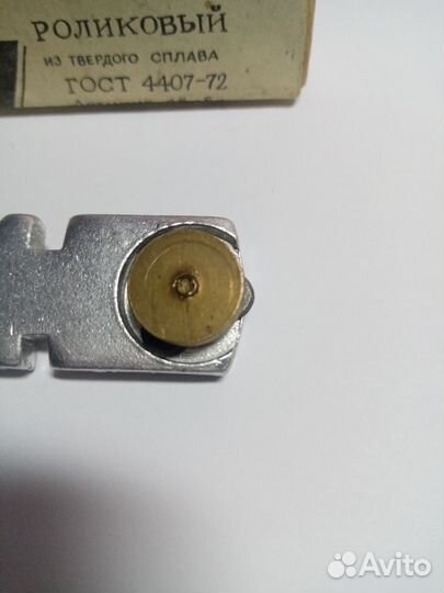 Стеклорез роликовый