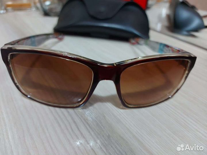 Солнцезащитные очки унисекс