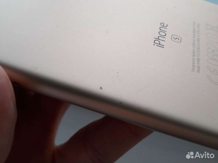 Телефон iPhone 6s