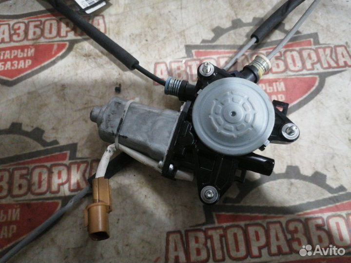 Стеклоподъемник передний правый Mitsubishi Fuso