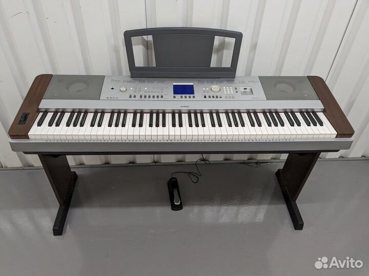 Электронное пианино yamaha dgx-640,88кл