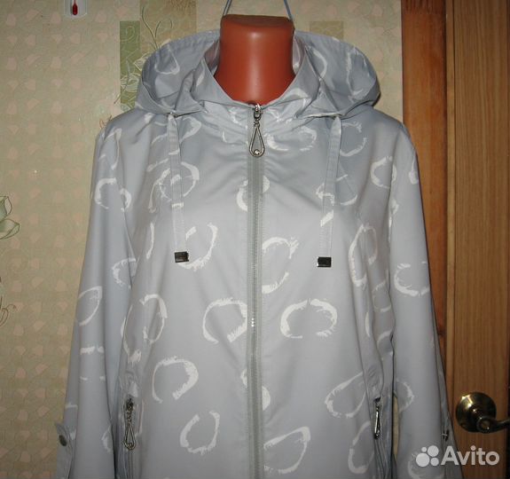 Ветровка тонкая 52 размер новая