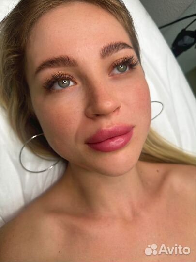 Перманентный макияж бровей и губ