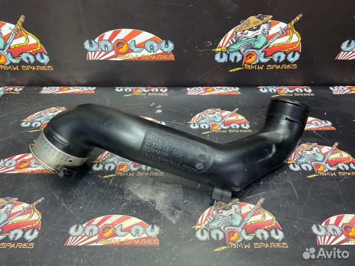 Патрубок интеркулера Bmw F10 седан N55B30A 06.2011