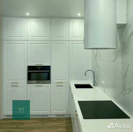 Функциональный кухонный гарнитур