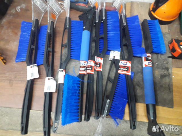 Щетка для уборки снега