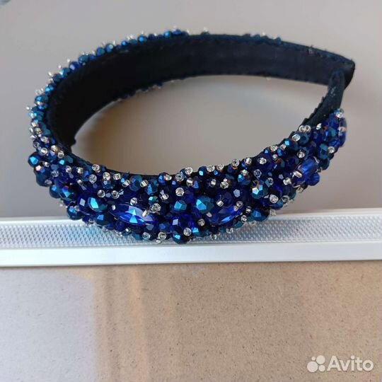 Ободок из бусин и страз. Ручная работа