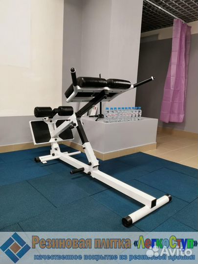 Резиновая плитка 50х50 см для спортзала