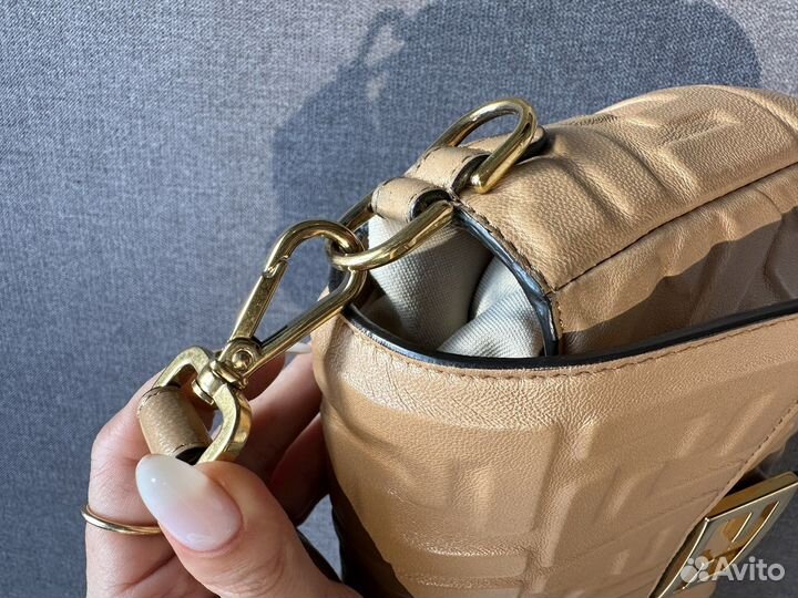 Cумка fendi baguette оригинал