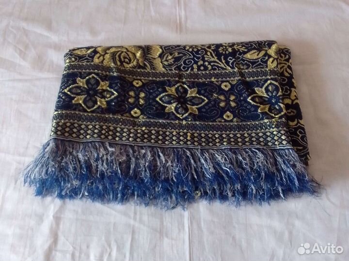 Накидка на диван Б/у