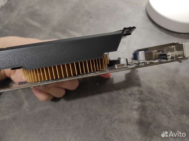 Видеокарта Asus GT 740 2 GB