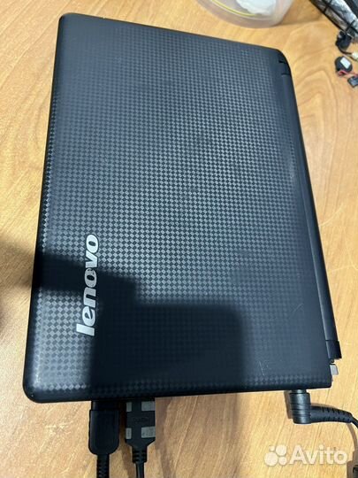 Нетбук Lenovo рабочий (с косяками)