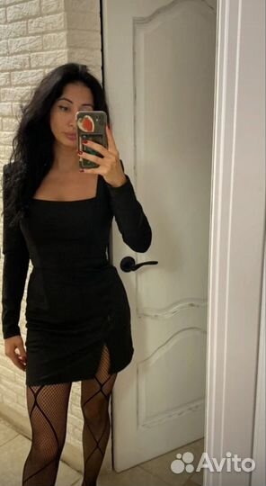 Маленькое черное платье 44р