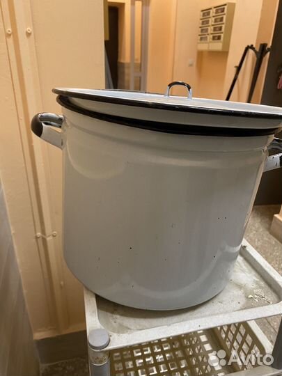 Кастрюли эмалированные