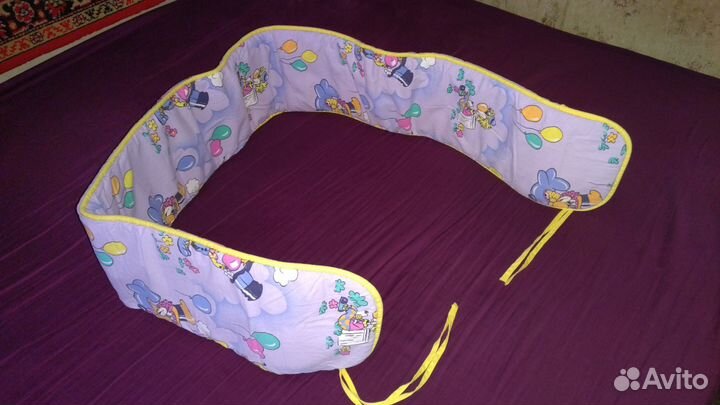 Бортик для детской кроватки и дождевик на коляску