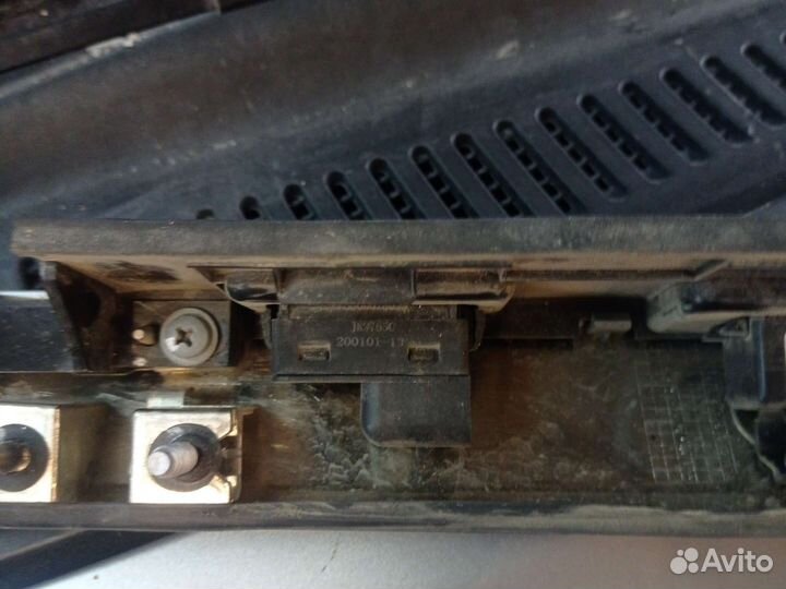 Кнопка открывания багажника джили кулрей