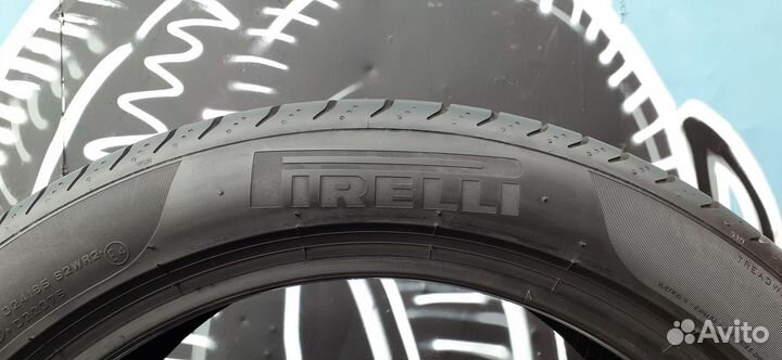 Pirelli P Zero PZ4 275/40 R19